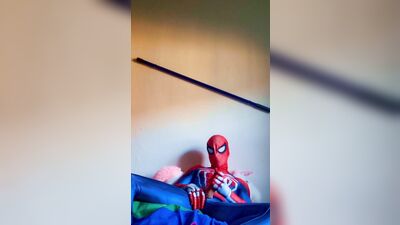Spiderman jerking off