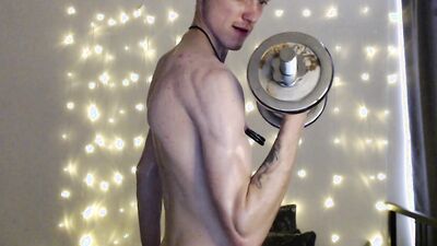 Endo jerks off his dick while his muscles are covered in oil and flexes his muscles