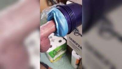 Big throbbing mushroom tipped Italian cock fucking alien pussy sex toy