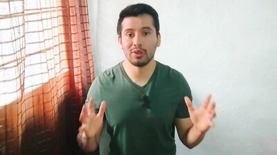joven bisexual activo inter de 20cm es penetrado por el albañil maduro! Relato sexual