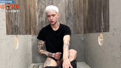 42 Two dicks fuck a twink through a glory hole and cum in his ass