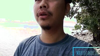 Male squirting a lot of sperm came out