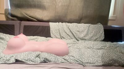 I’m jerking off with my favourite sextoy.