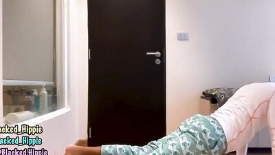 A 20 min full body stretch to wake up and give yourself and energy boost in the morning! Perfect pra