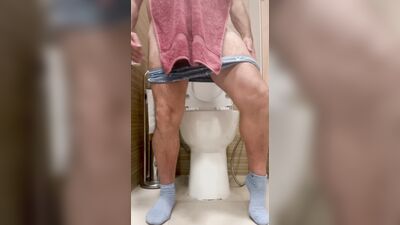 Me lavo los huevos me pongocanchomdo