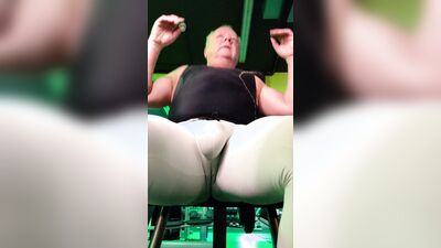 Arroyman white tights at the gym