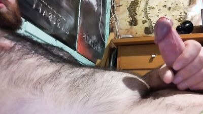 Hairy man cumming in his own chest