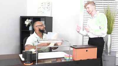 Hunk Cheats On His BF With Hot New Coworker