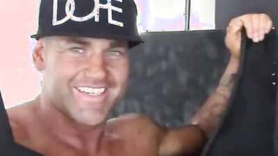 Beefed dude is shoving his hard prick into skinny twink's ass