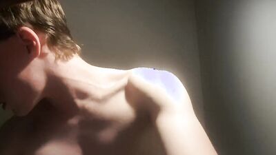 Amateur chap strokes his dick in front of the camera