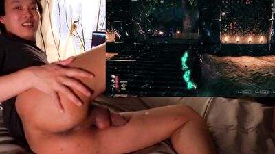 Playing Valheim naked! Chopping big wood