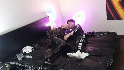 Rubberboys making out