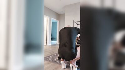 Assembly gig and a high heel rig