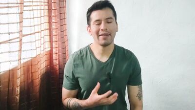 Hombre maduro es penetrado y da verga a taxista bisexual con novia!Relato sexual