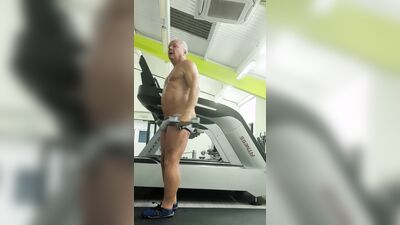 Skimpy gym gear that's esy to strip out of