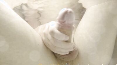 I took a bath and cum underwater