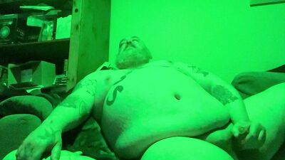 Fat gainer bator dad stokes it up and down.