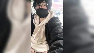 Twink masturbates in his friend's car and starts spewing cum on the seat
