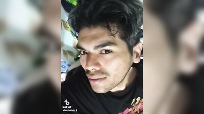 BULTOS DEL TiK-TOK (A VERGÓN ARRECHO SE LE PONE TIESA LA VERGA)