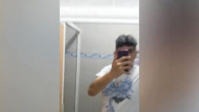 BIG HOT BULGES BY ME A BIG DICK MAN