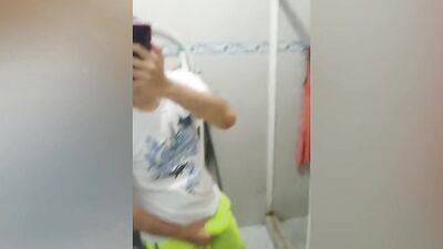 BIG HOT BULGES BY ME A BIG DICK MAN