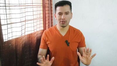 Esposos son penetrados a pelo por la vergota de 20cm de su mejor amigo hetero ! Relato sexual