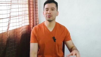 Esposos son penetrados a pelo por la vergota de 20cm de su mejor amigo hetero ! Relato sexual