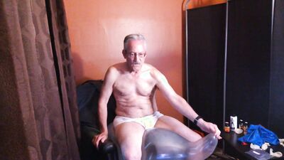 114) Slow Inflation of Big Round Balloon, JO, Cum and Pop! Daddy