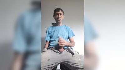 Intentando que la leche llegue a mi cara
