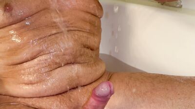 Uncut takes a Bath