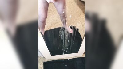Triple cumshot in front of the mirror