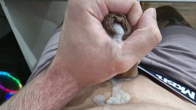 SLOW MOTION JERKING OFF AND CUM