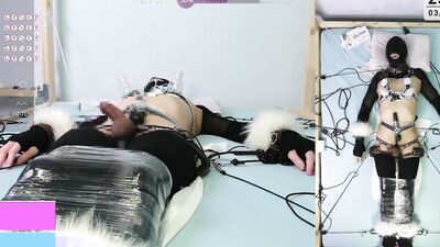 Video of self restraints to deliver a mesmerizing delivery with tight restraints_2024-03-17