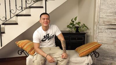 Casting Latino boy MASTURBATES for the first time in front of cameras