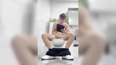 Jerking off in my Grandmas Bathroom