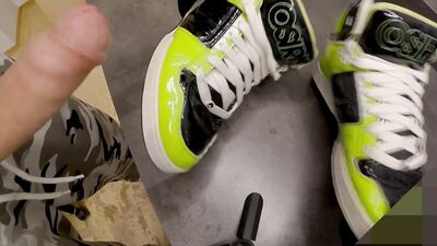 4 Cumshots on Lime Green Osiris Bronx