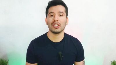 El camionero maduro de la central de abastos follandose y dandole el culo al jovencito lava coches!