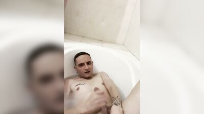 Cumshot in my bathtub
