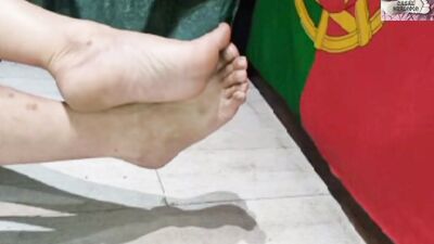 BAREFOOT 76