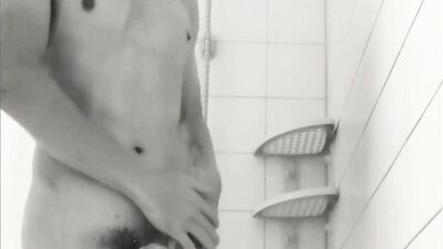 the memberstood up while i lathered with foam and i began to masturbate powerfully