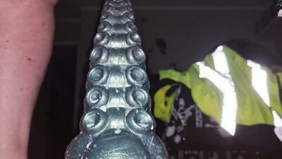 white kiwi bear gets Ika tentacle deep in ass closeup