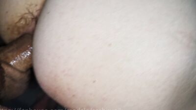 Pussy boy anal hole swallowed daddy's big dick before ejaculating sperm right on the point and on the bed!