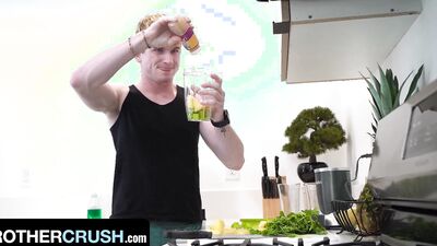 Hunk Stepbro Max Lorde Wakes Up Stepbro With Hard Dick For Breakfast In The Kitchen - BrotherCrush