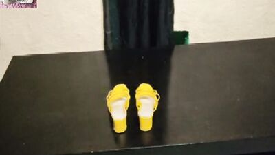 CUMMING ME IN HER SHOES