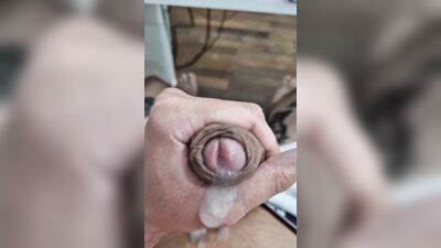 HORNY BOY JERKING OFF SOLO