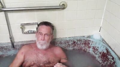 Bath Time With Daddy, Piss Version