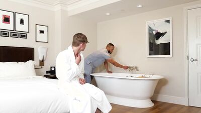 Darron Bluu Gets A Cock Massage While Taking A Bath