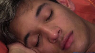 Petite Gay Axel Berti Blows Claude Laurent Huge Dick After Massage