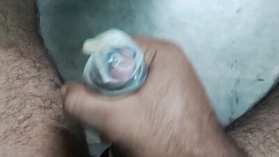 Cum in condom_ masturbate