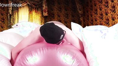 Humping Huge Inflatable with SPH